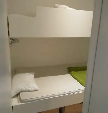 Yllaes 7202, Incl 2 Lift Tickets In Winter Season *